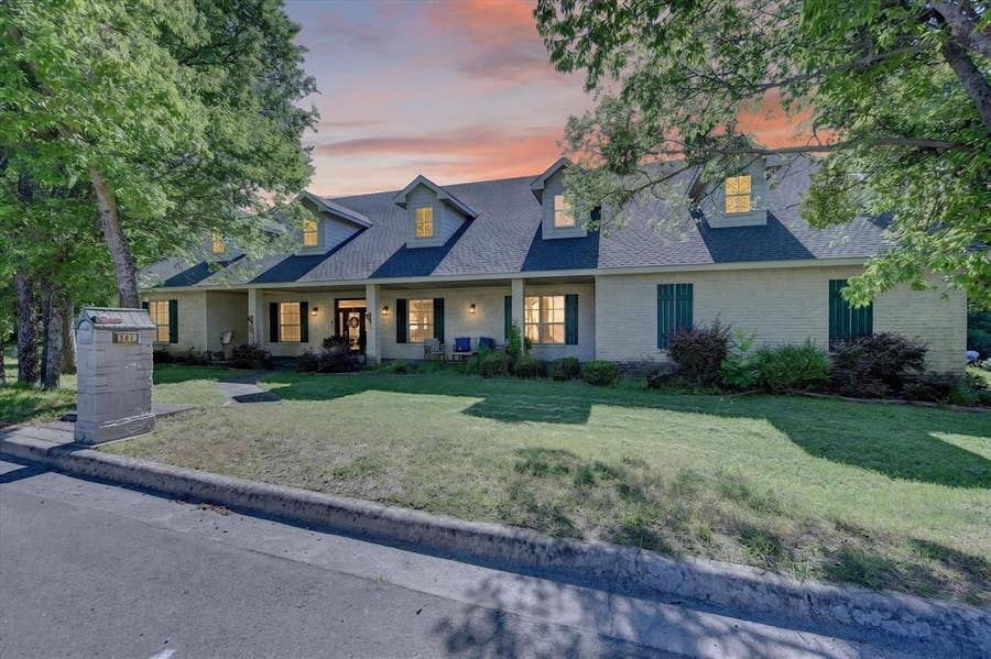 Property photo for 507 N State Street, Decatur, TX