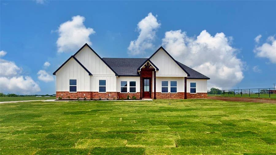 Property photo for 3296 Escobar Circle, Greenville, TX