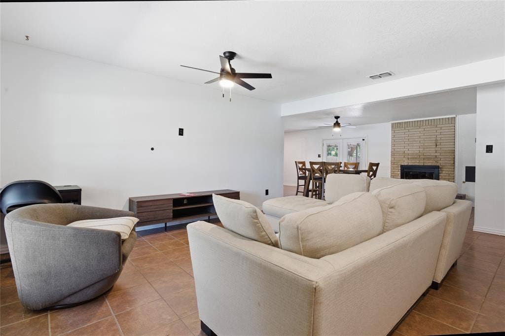 2116 Chelsea Drive, Edgecliff Village, TX 76134 2116 Chelsea Drive, Edgecliff Village, TX 76134