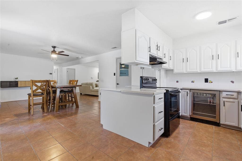 2116 Chelsea Drive, Edgecliff Village, TX 76134 2116 Chelsea Drive, Edgecliff Village, TX 76134