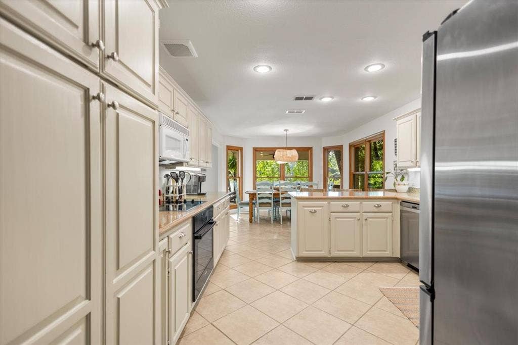 1623 TANGLEWOOD Drive E, Hideaway, TX 75771 1623 TANGLEWOOD Drive E, Hideaway, TX 75771