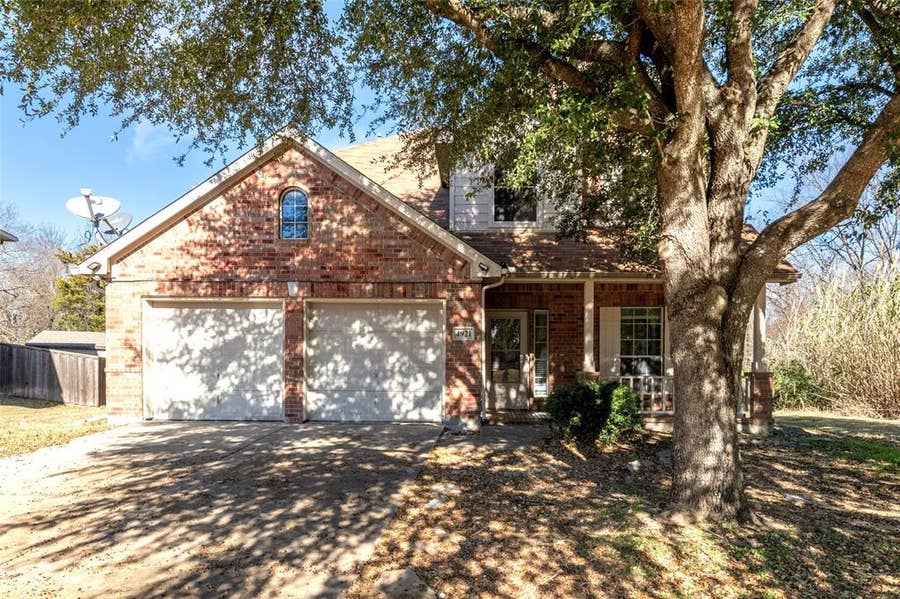 Property photo for 4921 Kingfisher Lane, Mesquite, TX
