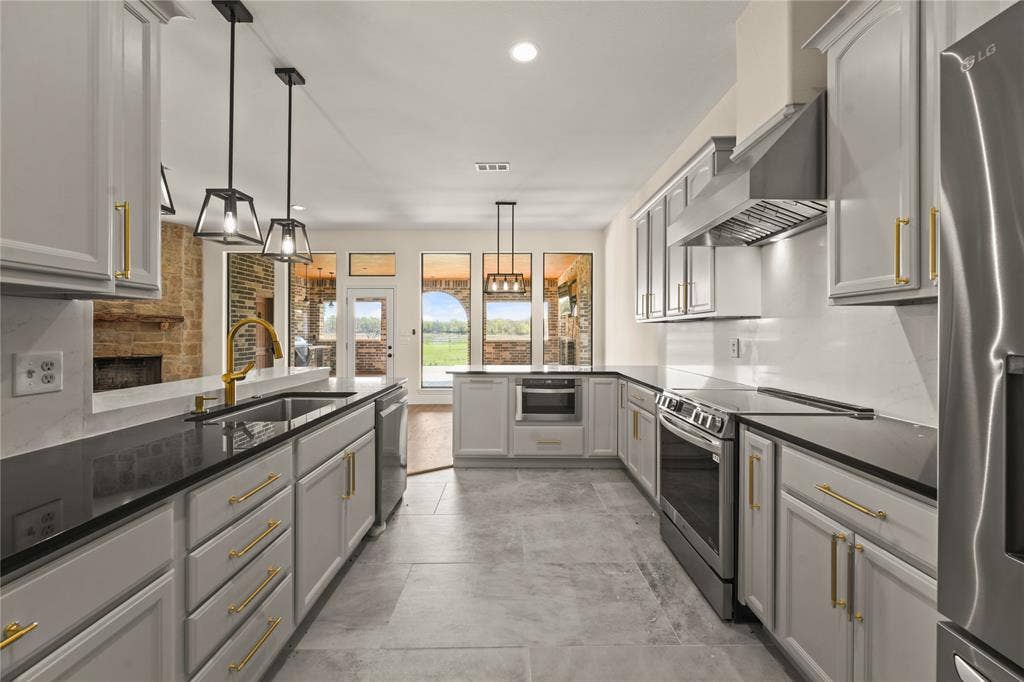 7754 County Road 275, Terrell, TX 75160 7754 County Road 275, Terrell, TX 75160