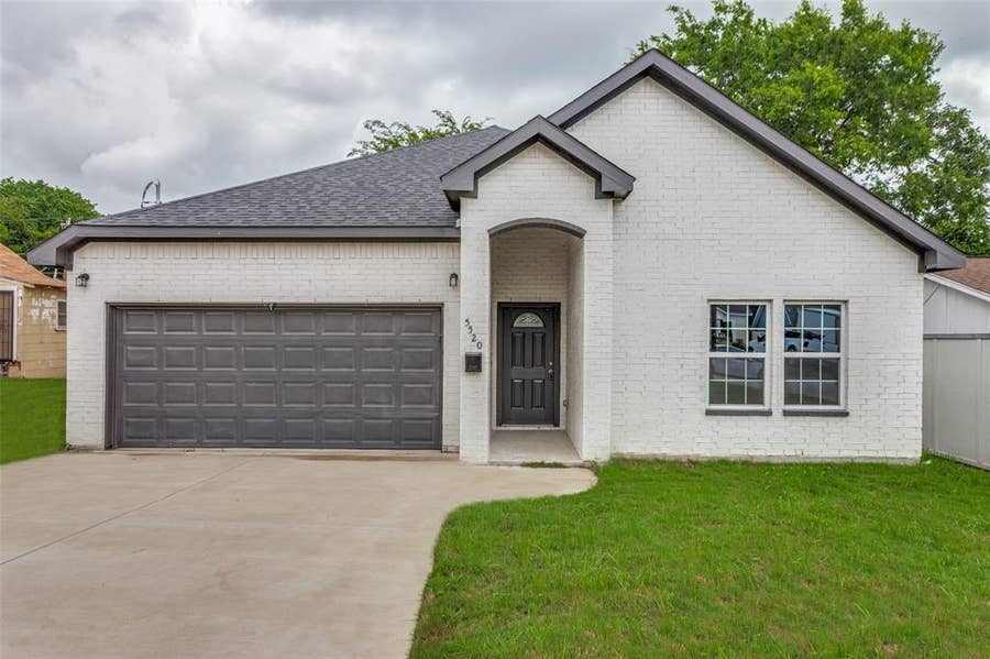 Property photo for 5520 Goodman Avenue, Fort Worth, TX