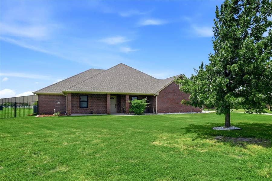 Property photo for 2757 Purple Sage Trail, Fort Worth, TX