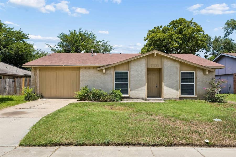 Property photo for 6221 Pine Street, Rowlett, TX
