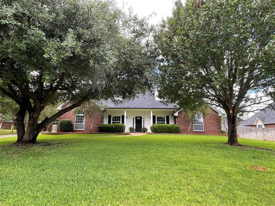 Property photo for 107 Spring Valley Run, Bullard, TX