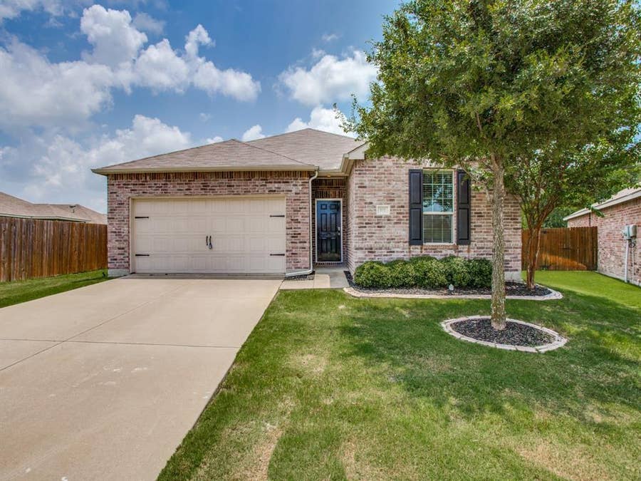 Property photo for 101 Tanglewood Drive, Fate, TX
