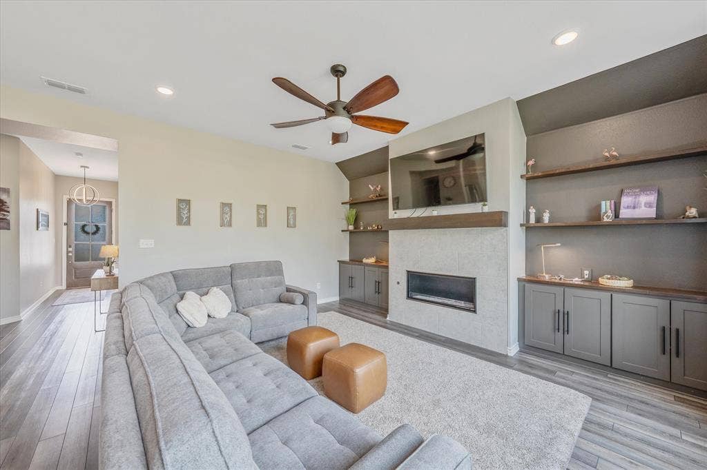 8030 Freestone Drive, Bullard, TX 75757 8030 Freestone Drive, Bullard, TX 75757