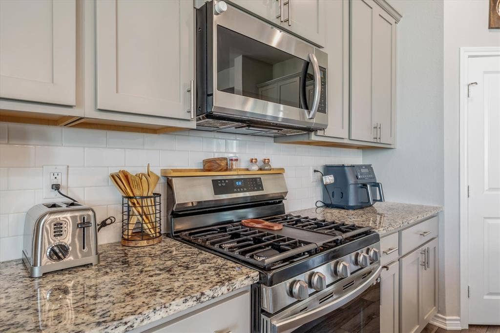 8030 Freestone Drive, Bullard, TX 75757 8030 Freestone Drive, Bullard, TX 75757