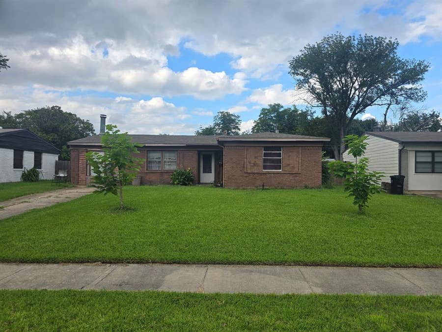Property photo for 4728 Salem Drive, Mesquite, TX