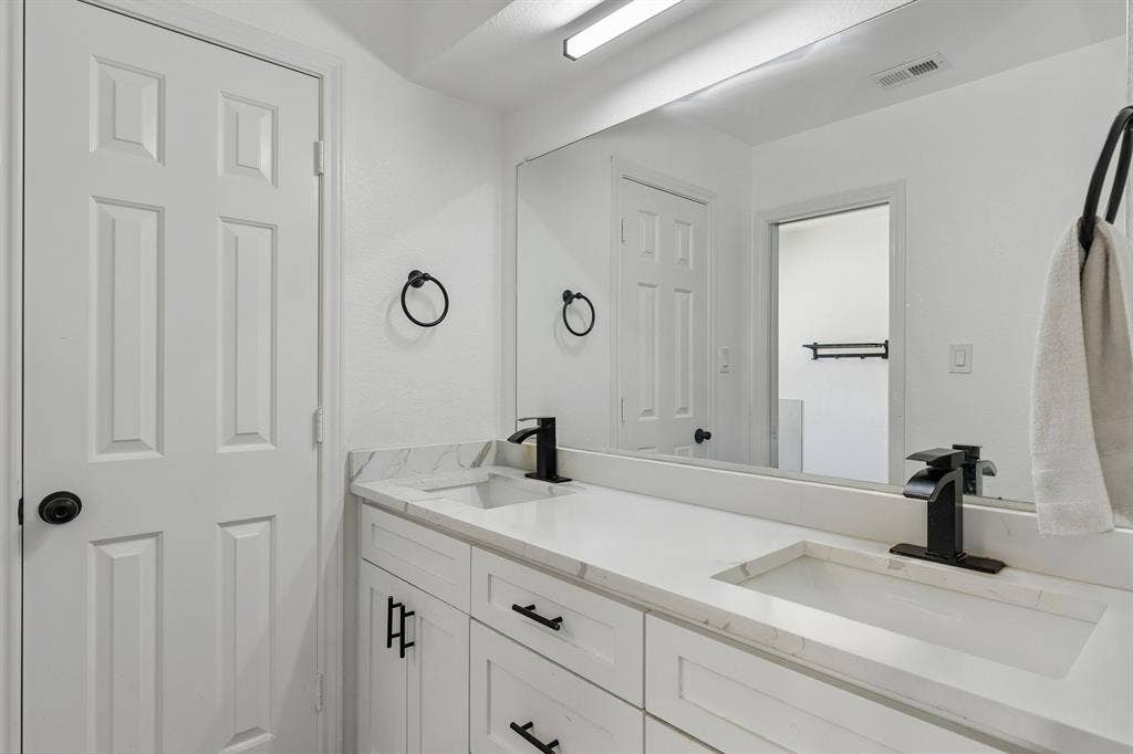 2405 Hanover Court, Rowlett, TX 75088 2405 Hanover Court, Rowlett, TX 75088