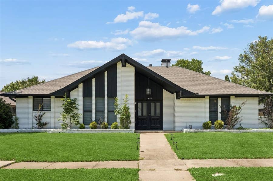 Property photo for 2405 Hanover Court, Rowlett, TX