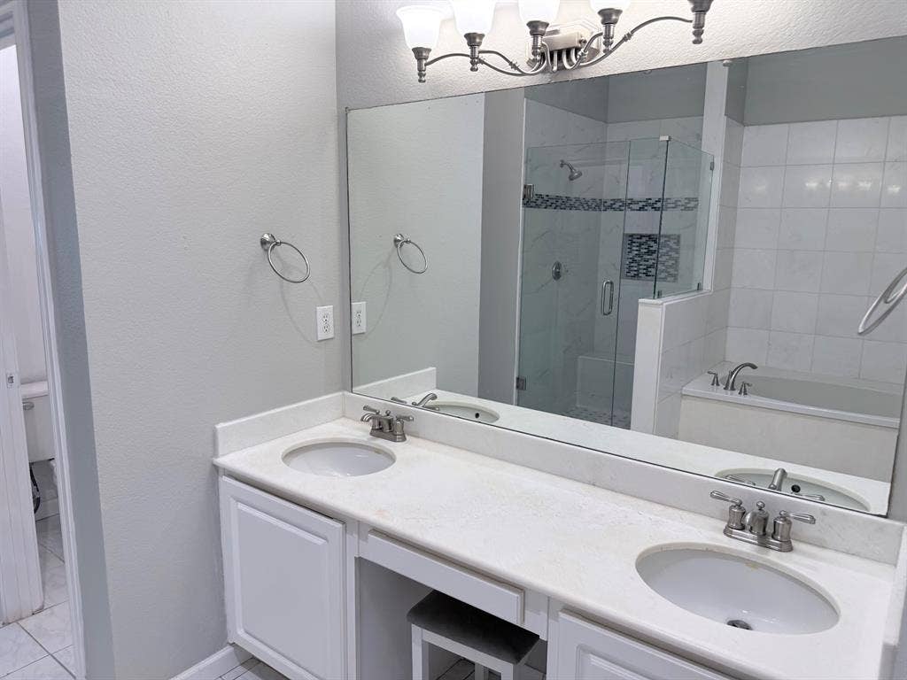 3001 Maumelle Drive, Plano, TX 75023 3001 Maumelle Drive, Plano, TX 75023
