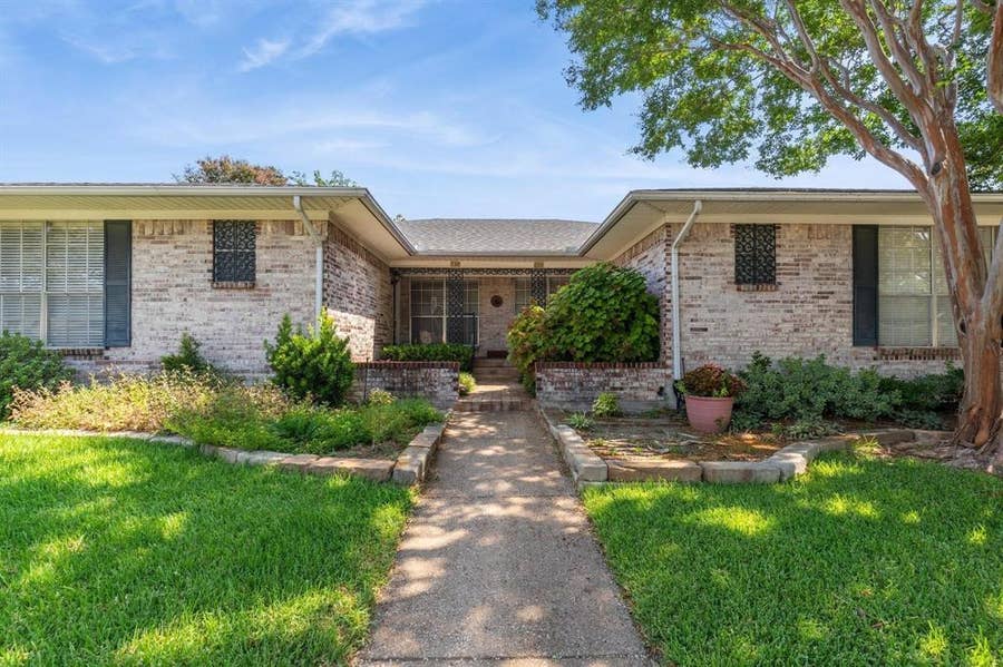 Property photo for 8316 Lullwater, Dallas, TX
