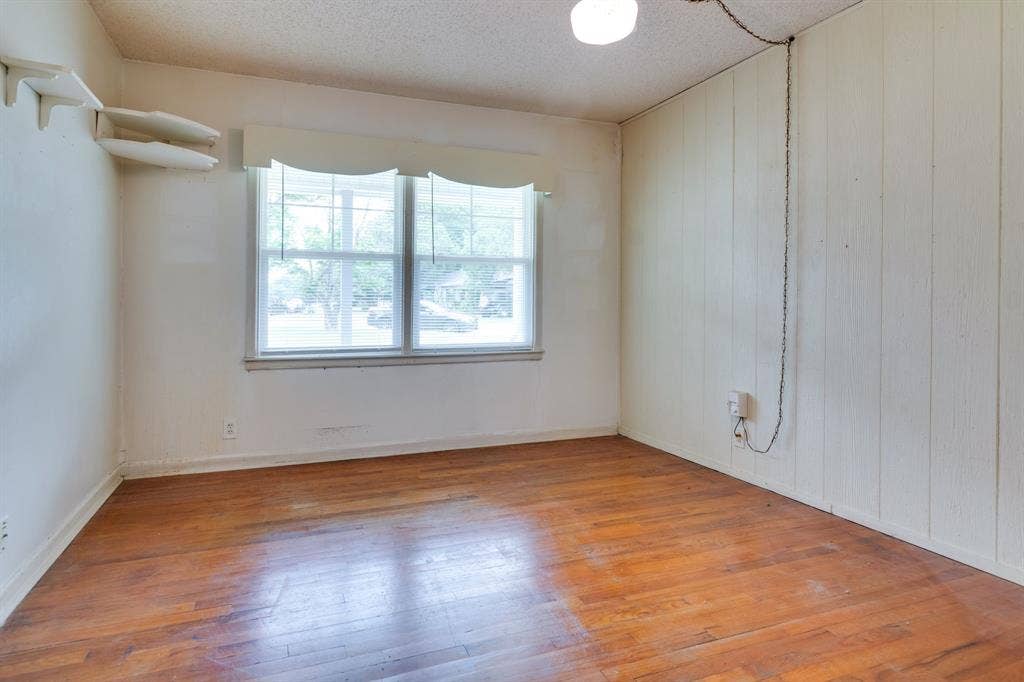 5205 Roxie Street, Haltom City, TX 76117 5205 Roxie Street, Haltom City, TX 76117