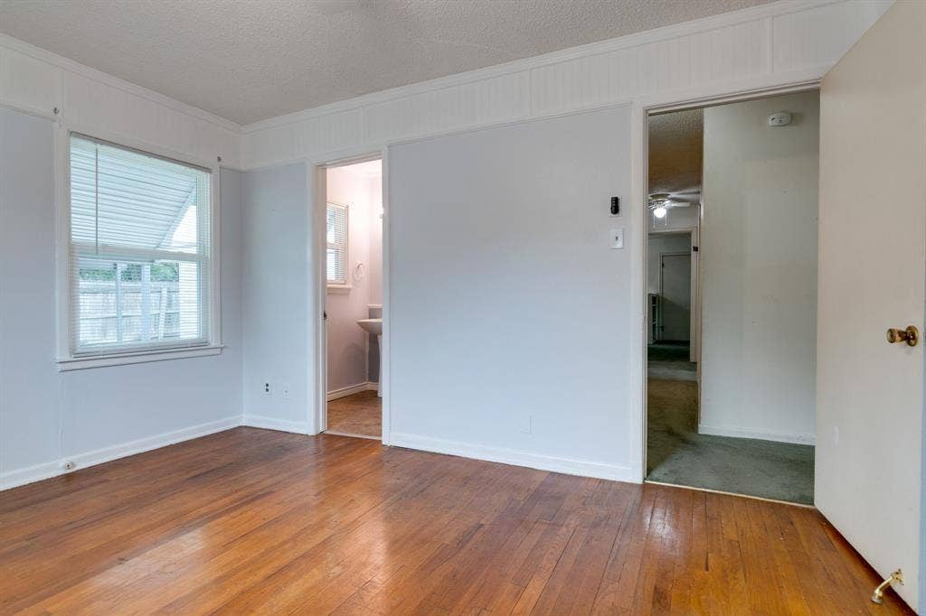 5205 Roxie Street, Haltom City, TX 76117 5205 Roxie Street, Haltom City, TX 76117
