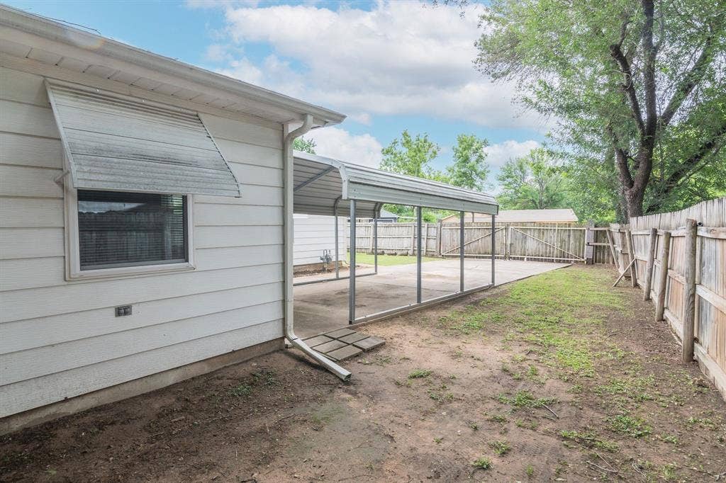 5205 Roxie Street, Haltom City, TX 76117 5205 Roxie Street, Haltom City, TX 76117