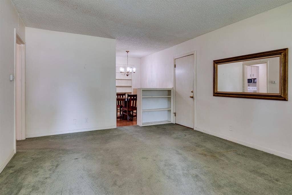 5205 Roxie Street, Haltom City, TX 76117 5205 Roxie Street, Haltom City, TX 76117