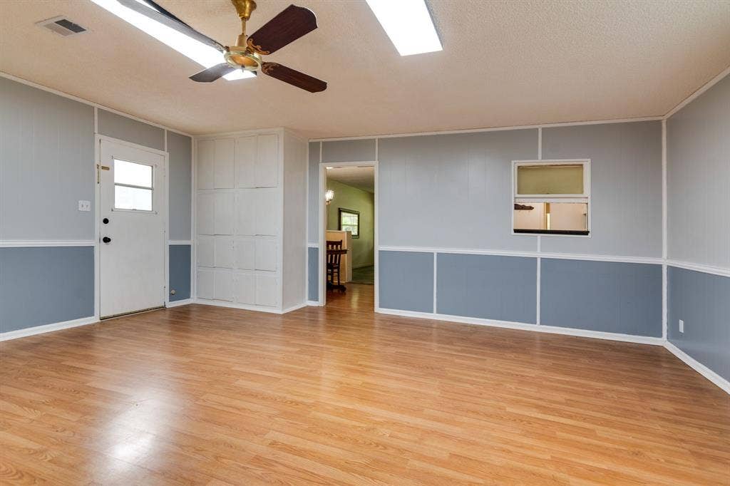 5205 Roxie Street, Haltom City, TX 76117 5205 Roxie Street, Haltom City, TX 76117