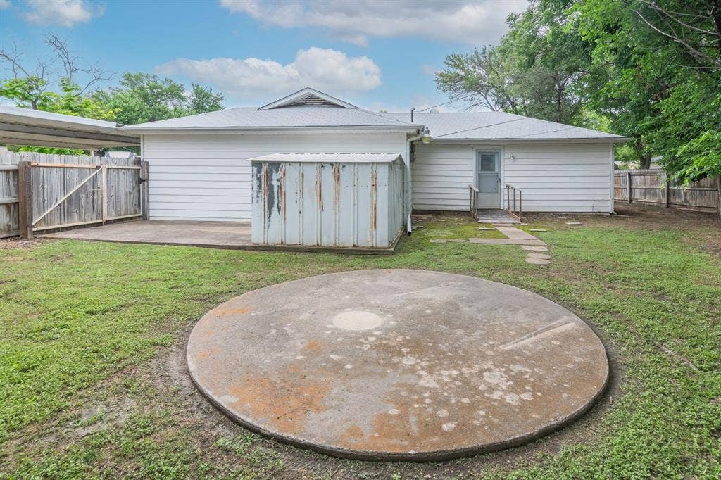 5205 Roxie Street, Haltom City, TX 76117 5205 Roxie Street, Haltom City, TX 76117