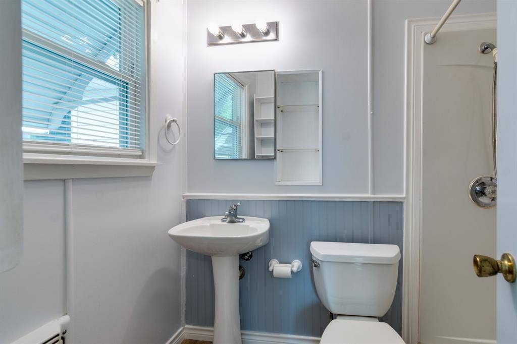 5205 Roxie Street, Haltom City, TX 76117 5205 Roxie Street, Haltom City, TX 76117