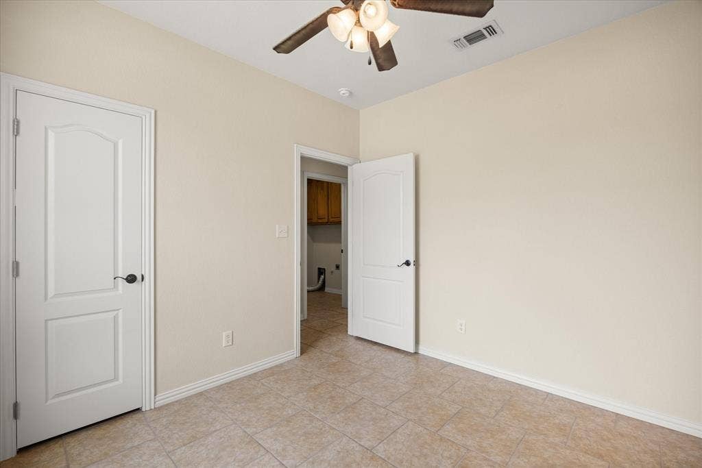 1904 Lazy Court, Granbury, TX 76048
