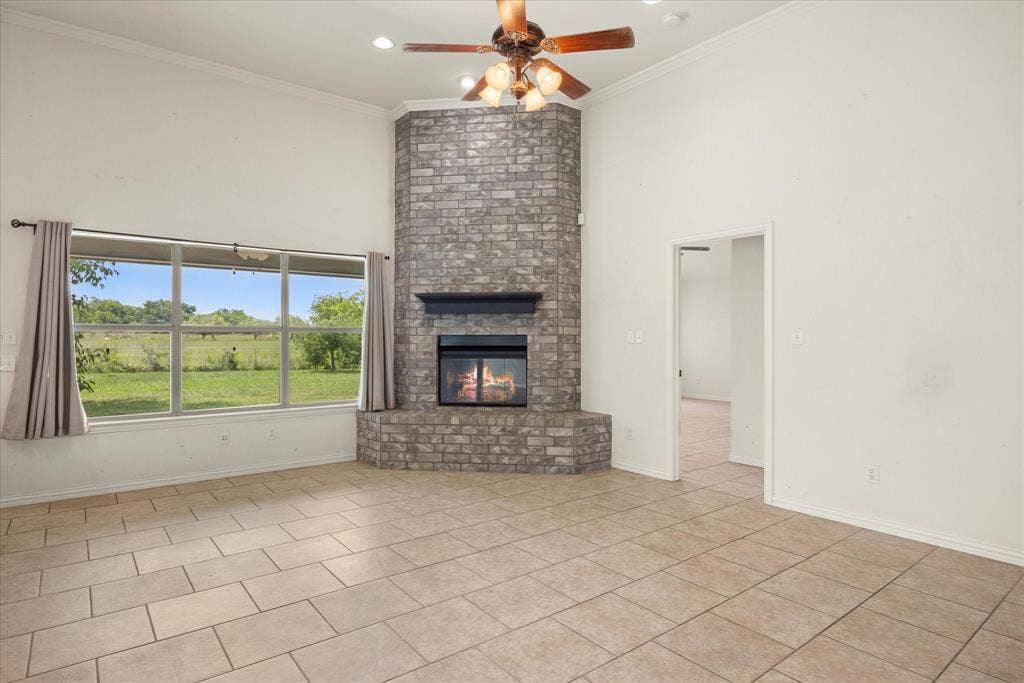 1904 Lazy Court, Granbury, TX 76048