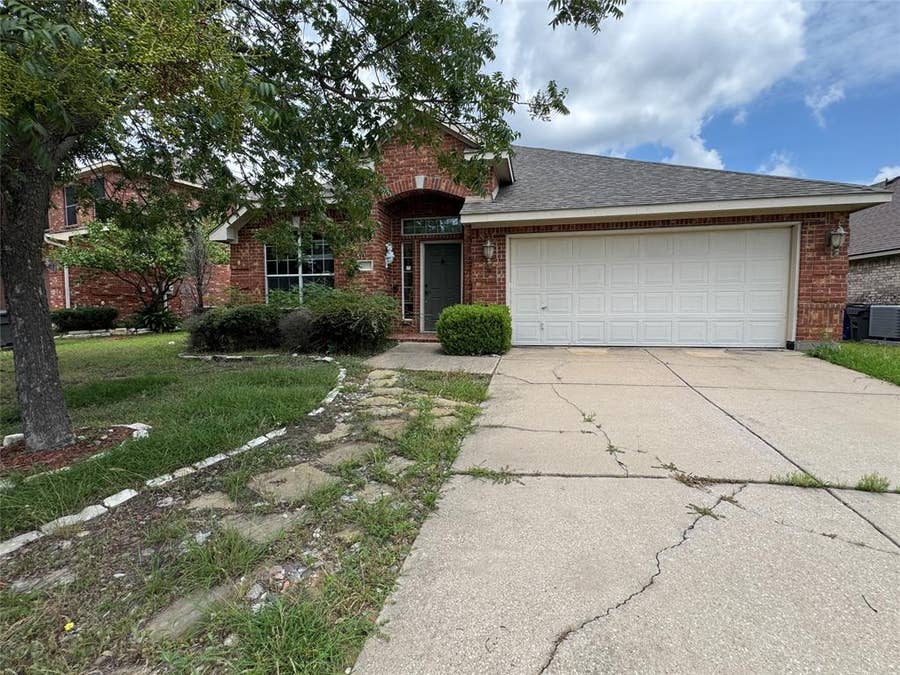 Property photo for 2033 Meadow Park Drive, Princeton, TX
