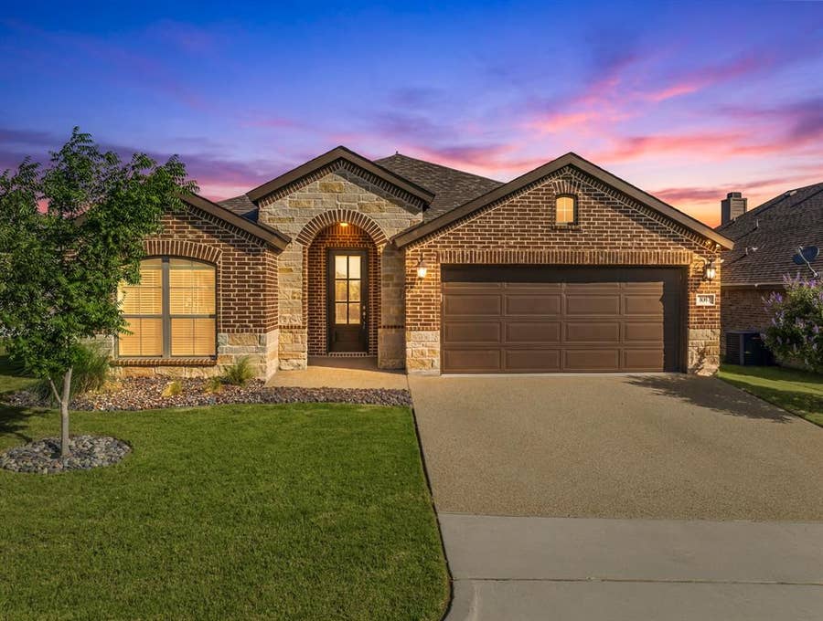 Property photo for 3017 Paint Horse Drive, Waco, TX