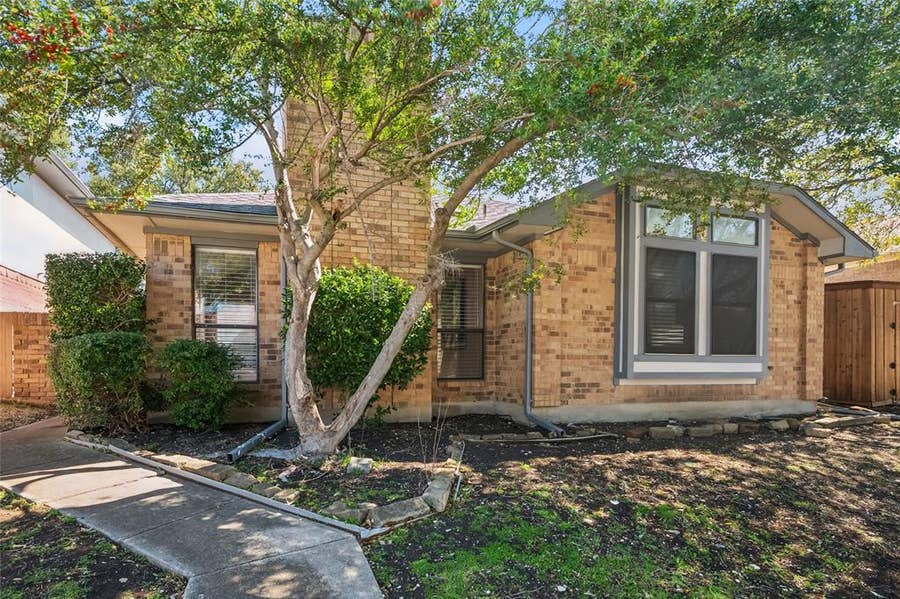 Property photo for 16650 Cleary Circle, Dallas, TX
