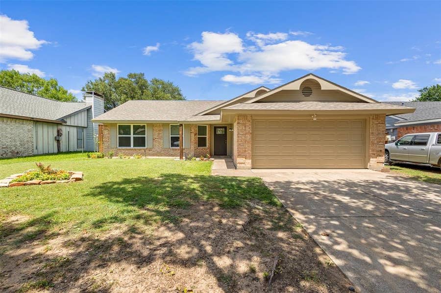 Property photo for 212 Mapleridge Drive, Rockwall, TX