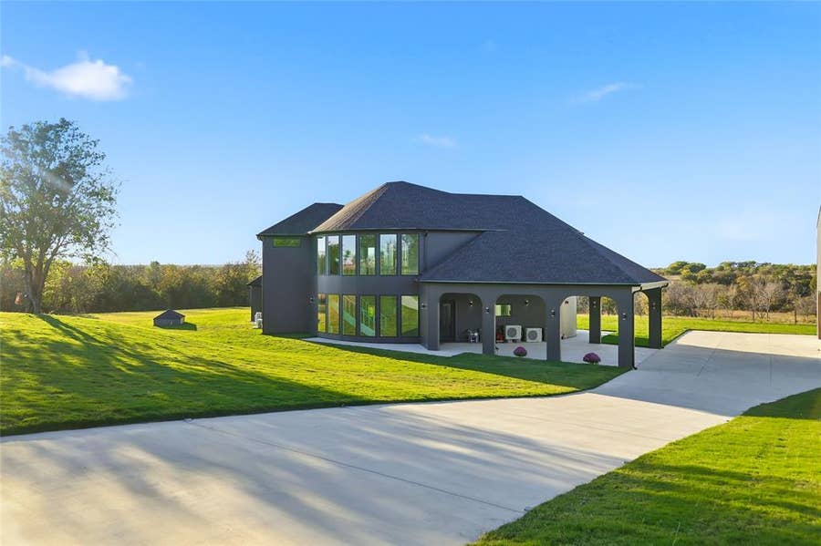 Property photo for 145 Rock Court, Decatur, TX
