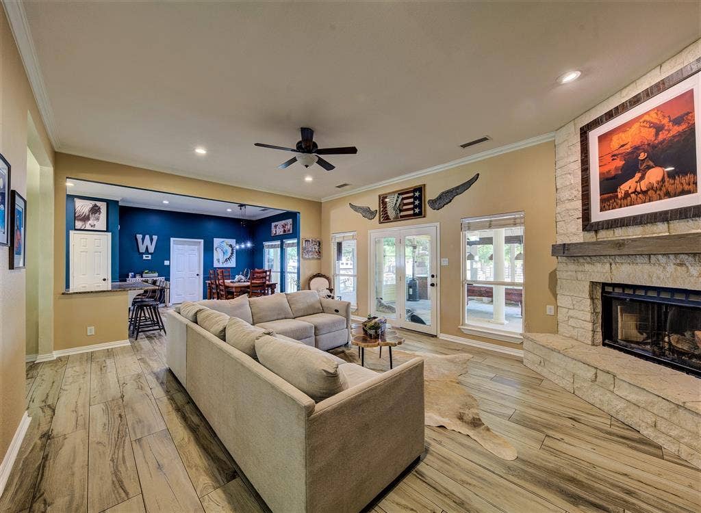 10609 Jackson Road, Krum, TX 76249 10609 Jackson Road, Krum, TX 76249