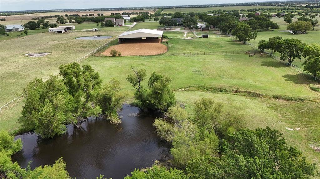 10609 Jackson Road, Krum, TX 76249 10609 Jackson Road, Krum, TX 76249