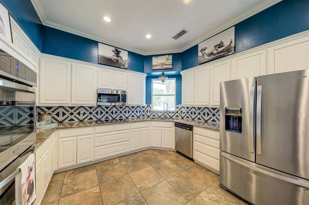 10609 Jackson Road, Krum, TX 76249 10609 Jackson Road, Krum, TX 76249