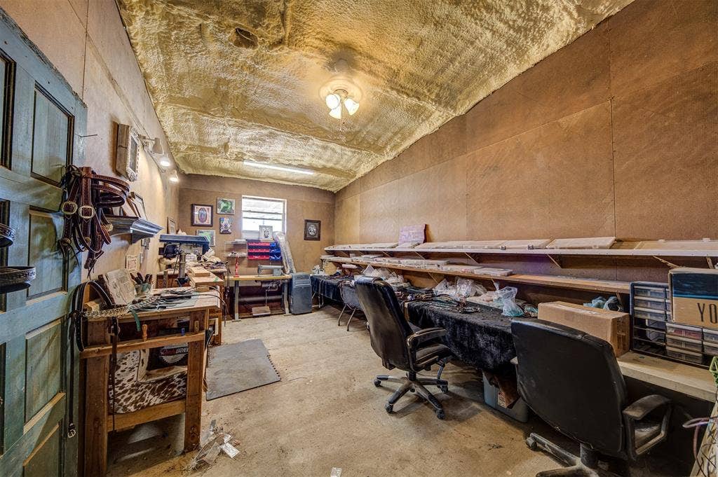 10609 Jackson Road, Krum, TX 76249 10609 Jackson Road, Krum, TX 76249