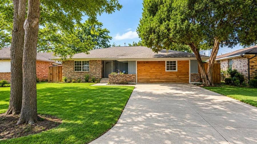 Property photo for 2010 Swansee Drive, Dallas, TX