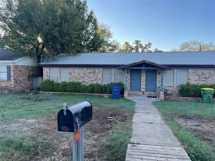 Property photo for 4217 Quail Ridge Court, Granbury, TX