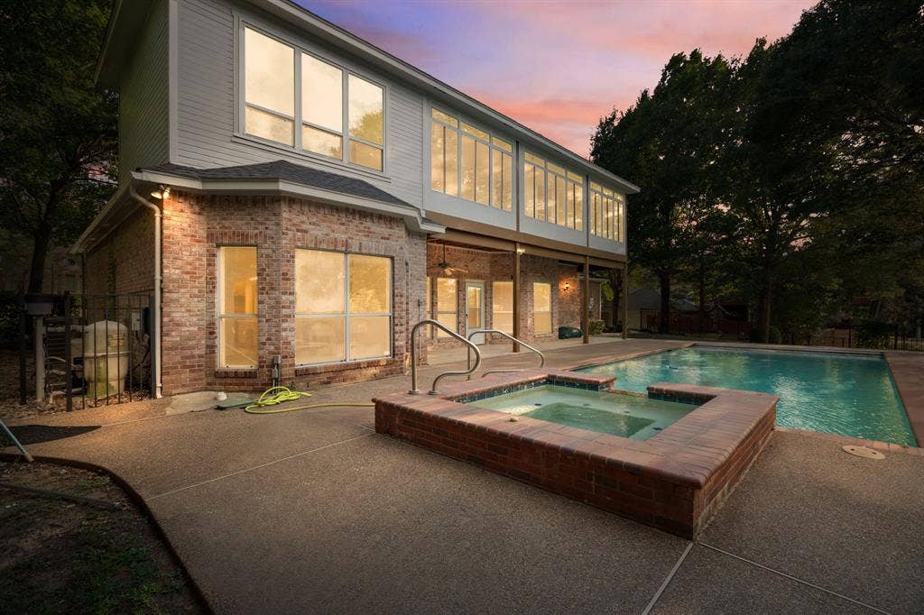 2113 Valley View Drive, Cedar Hill, TX 75104 Virtually edited