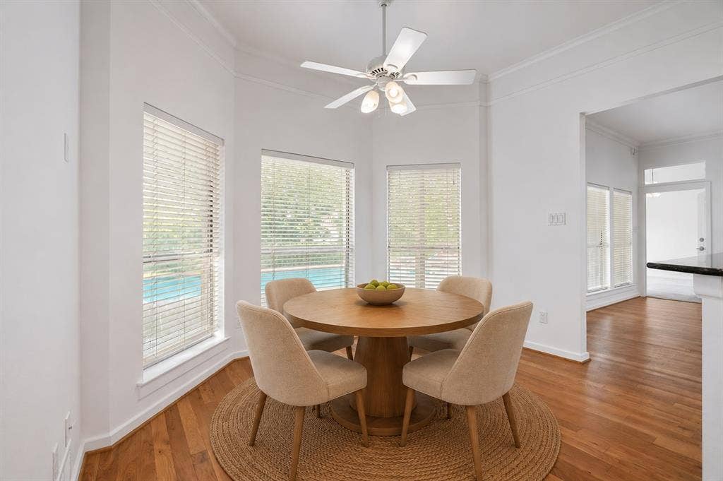 2113 Valley View Drive, Cedar Hill, TX 75104 Virtually staged