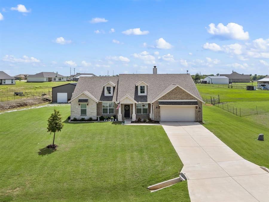 Property photo for 120 Croft Court, Decatur, TX