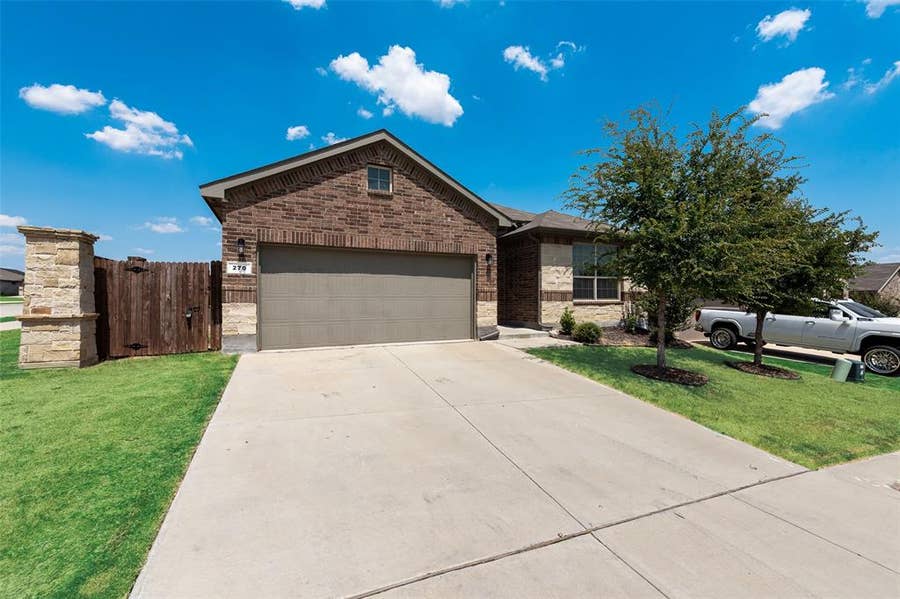 Property photo for 270 Irish Moss Drive, Fort Worth, TX