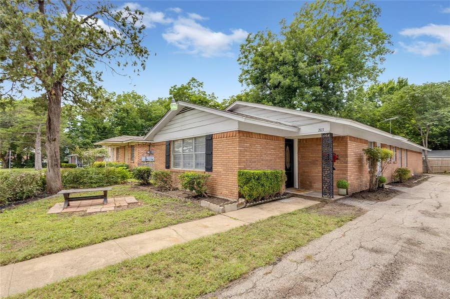 Property photo for 203 Brown Street, Waxahachie, TX