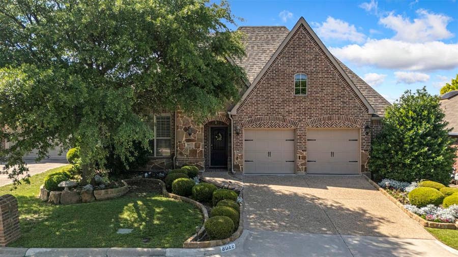 Property photo for 8012 Vista Creek Lane, Sachse, TX
