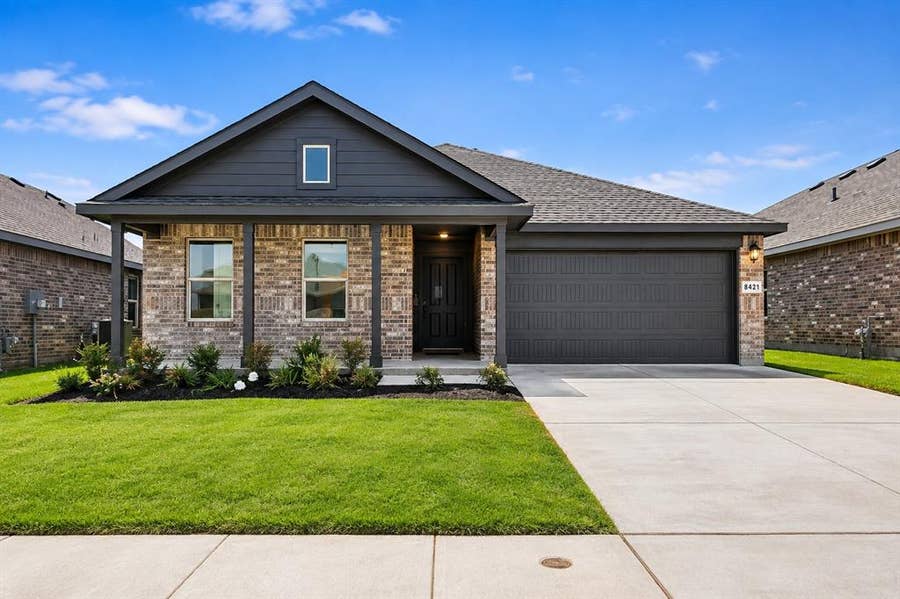 Property photo for 8421 BLUEBONNET BEND Road, Fort Worth, TX