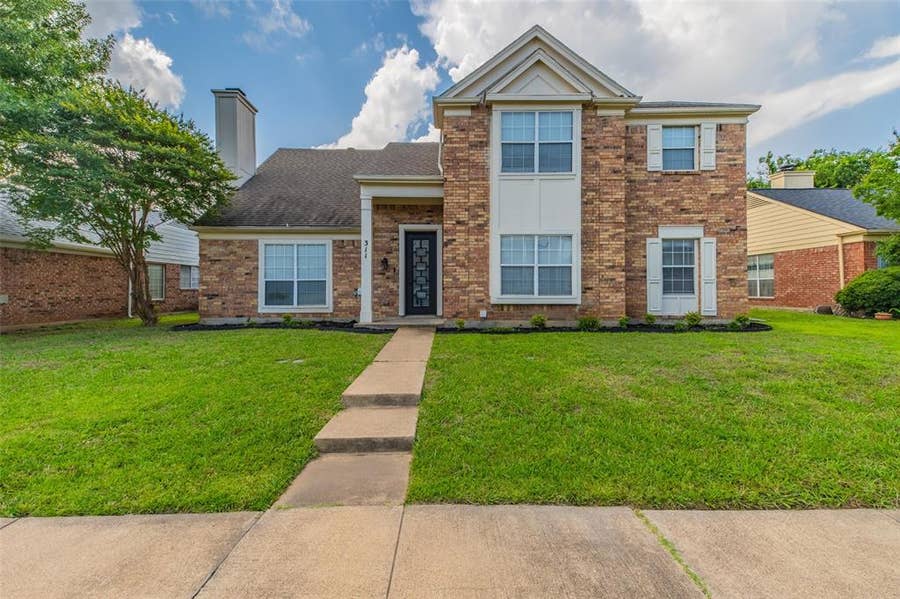 Property photo for 311 Pemberton Place, Cedar Hill, TX