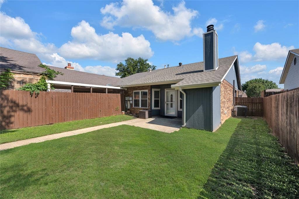 613 Canterbury Street, Euless, TX 76039 613 Canterbury Street, Euless, TX 76039