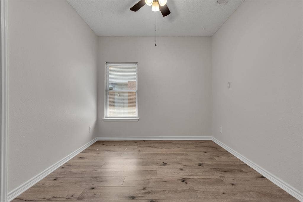 613 Canterbury Street, Euless, TX 76039 613 Canterbury Street, Euless, TX 76039