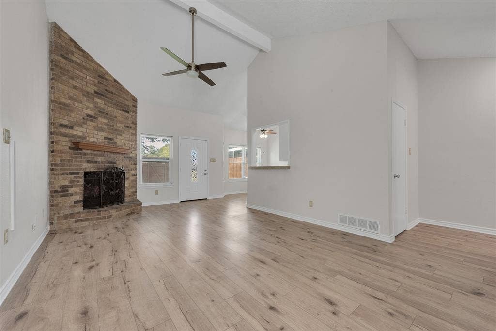 613 Canterbury Street, Euless, TX 76039 613 Canterbury Street, Euless, TX 76039
